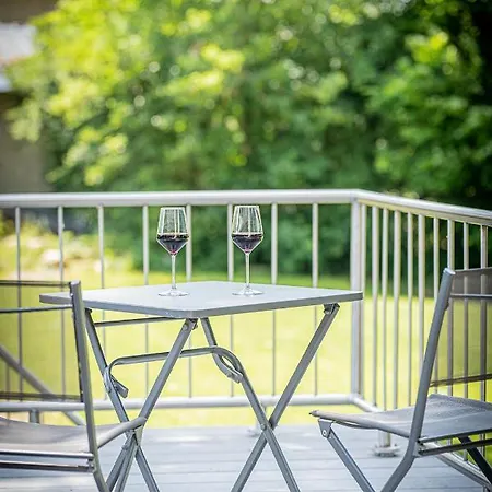 - La Maison Des Sottais Bed and breakfast