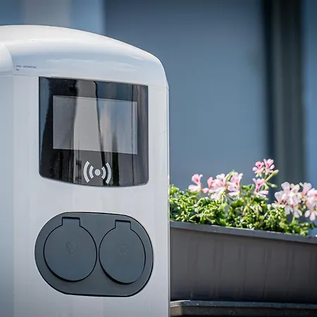 - La Maison Des Sottais 3*