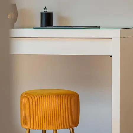 - La Maison Des Sottais Bed & Breakfast